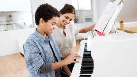 Преподаватель фортепиано: профессиональные качества и должностные обязанности 