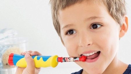 Детские насадки Oral-B для зубных щеток