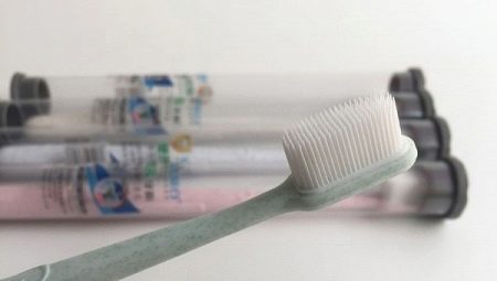Особенности силиконовых зубных щеток