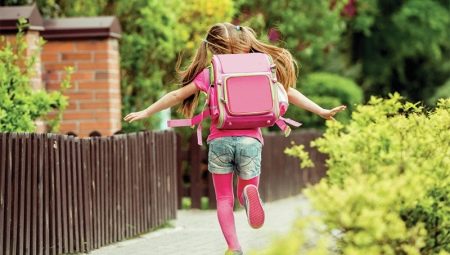 Как выбрать школьный рюкзак для девочки в 1-4 класс?