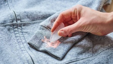 Как убрать слайм с одежды?