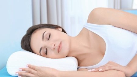 Как правильно спать на ортопедической подушке?