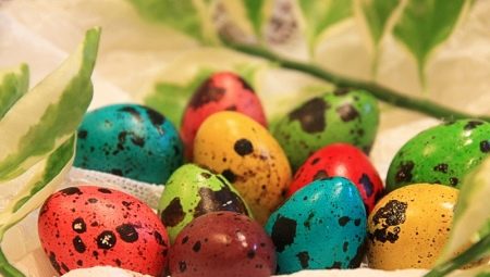 Как можно покрасить перепелиные яйца на Пасху?