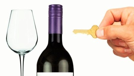 Как открыть вино без штопора?