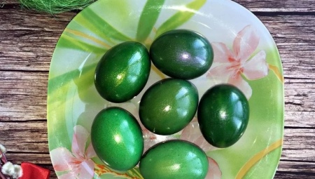 Как покрасить яйца на Пасху зеленкой?