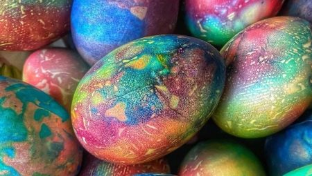 Как сделать яйца на Пасху разноцветными?