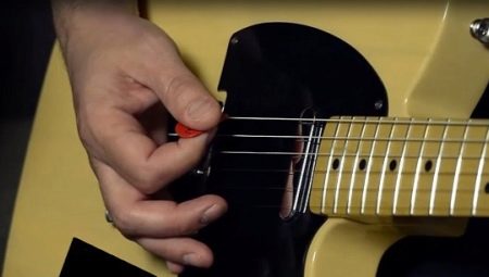 Как делать заглушку на гитаре для начинающих?