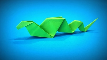 Как сделать змею в технике оригами?