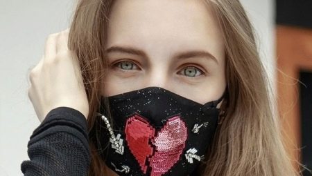 Как украсить защитную маску?