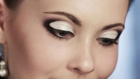 Особенности и создание макияжа глаз карандашом