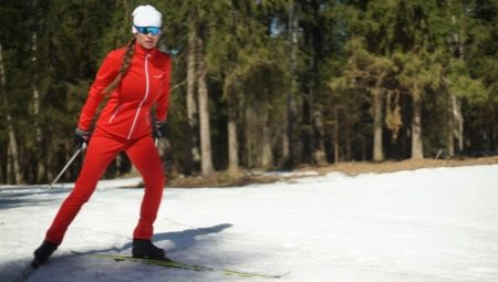 Все о разминочных лыжных костюмах 