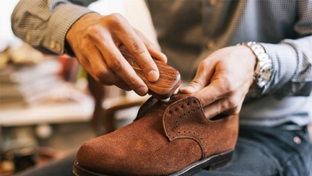 Как правильно чистить обувь?