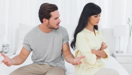 Почему муж обесценивает жену и что делать?
