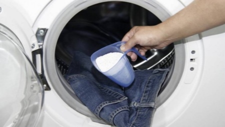 Можно ли сыпать порошок в барабан стиральной машины-автомат и как это правильно делать?