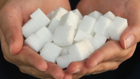 Как подкормить огурцы сахаром?