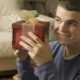 Как выбрать подарок парню 16 лет на Новый год?