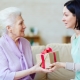 Что подарить бабушке на 70 лет?
