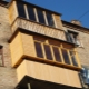 Остекление балкона деревянными рамами: особенности и советы по монтажу 