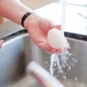 Можно ли мыть яйца перед хранением и сколько они хранятся после этого?