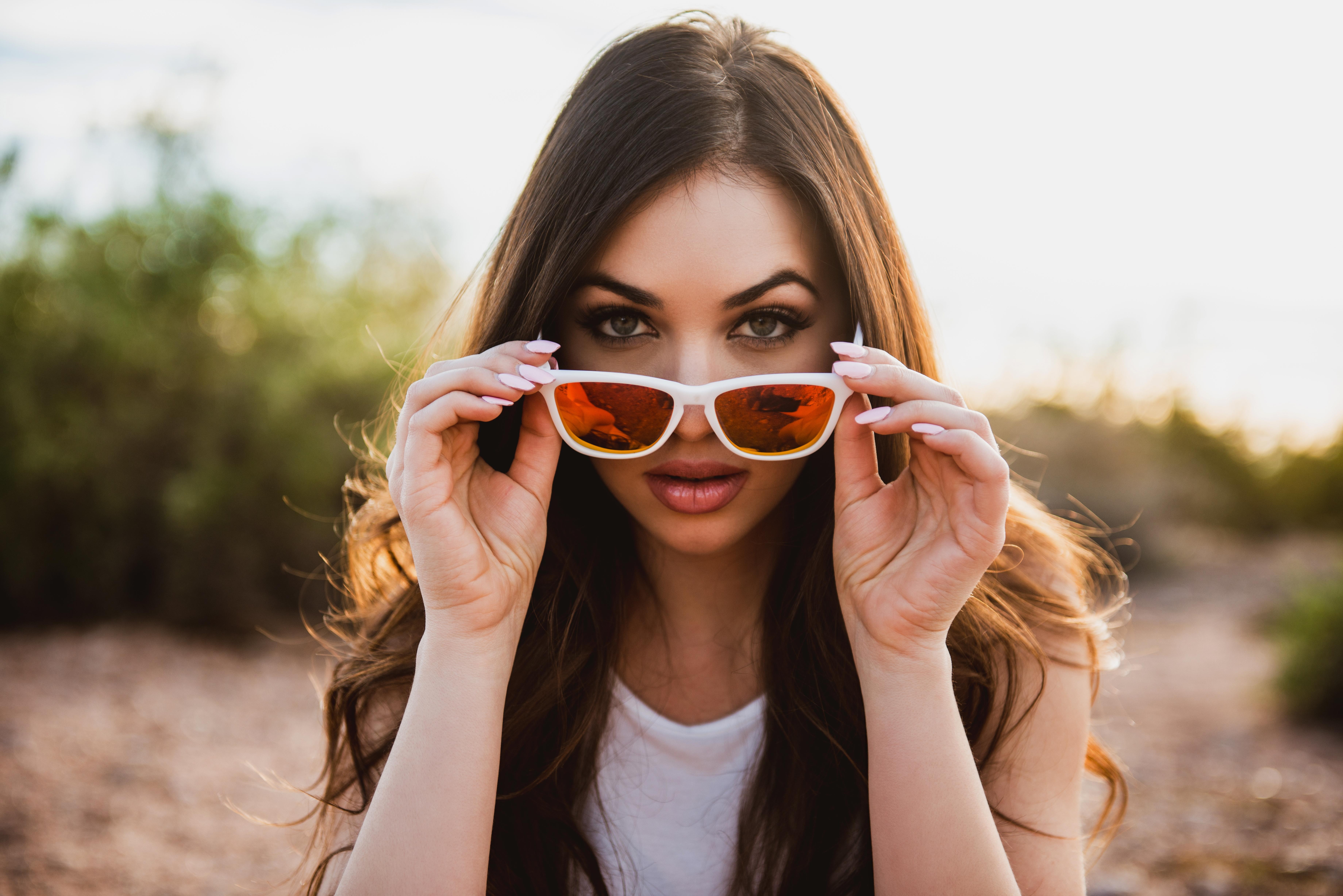 Солнцезащитные очки для вытянутого лица (22 фото): какие формы оправы подойдут для узкого и худого лица