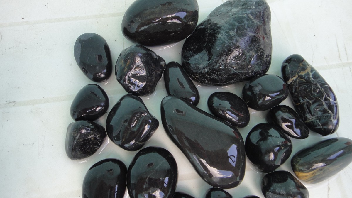 Черные натуральные камни названия и фото