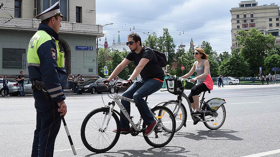 Права на велосипед: нужны ли права на велосипед с мотором в России и Германии? Можно ли ездить без прав по велосипедным дорожкам?