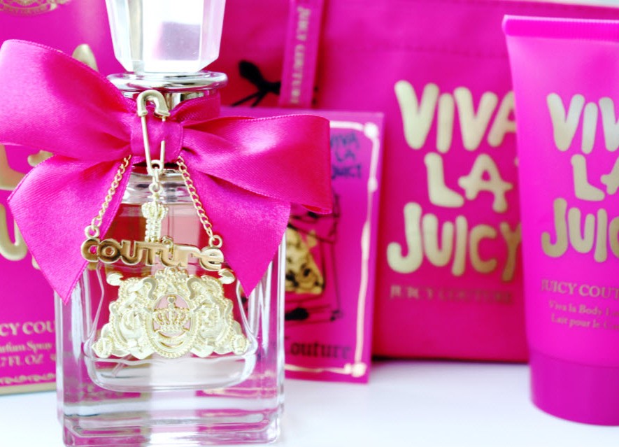 Стойкая парфюмерия. Парфюмерия juicy Couture. Джуси Кутюр бренд. Духи от juicy Кутюр. Клатч juicy Couture.