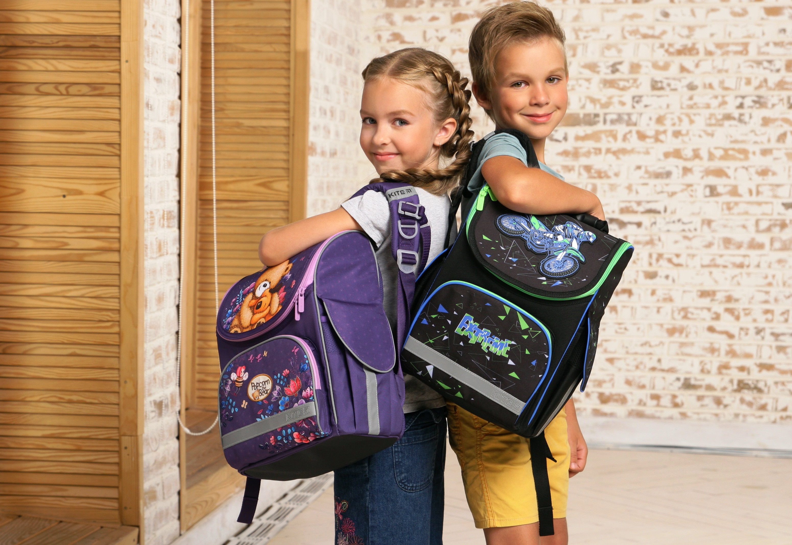 Выбор школы для ребенка. Портфель первоклассника. Ранец для первоклассника. Рюкзаки для первоклашек. Детские школьные рюкзаки.
