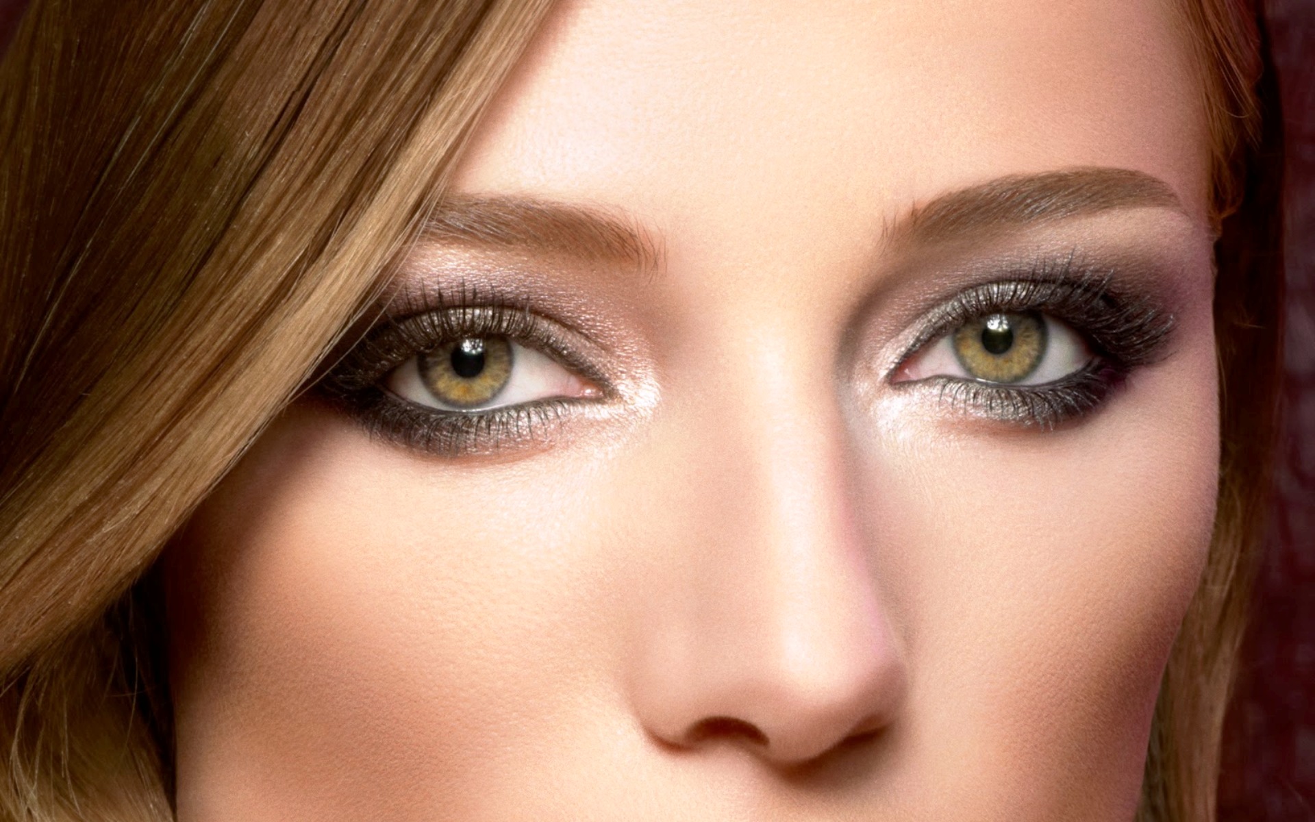 Карему цвету глаз. Каре-зеленые глаза. Жёлтый макияж для карих глаз. Ореховый цвет глаз. Макияж для каре-зеленых глаз.
