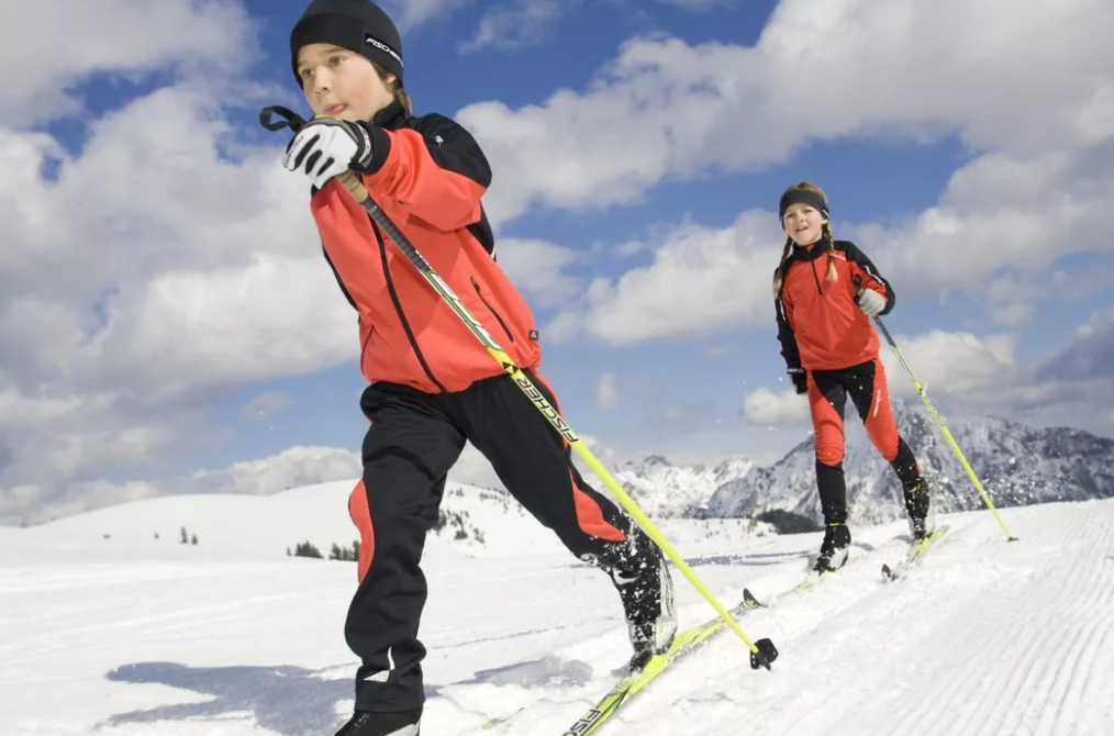Детские беговые лыжи: как выбрать их ребенку по росту? Как подобрать .