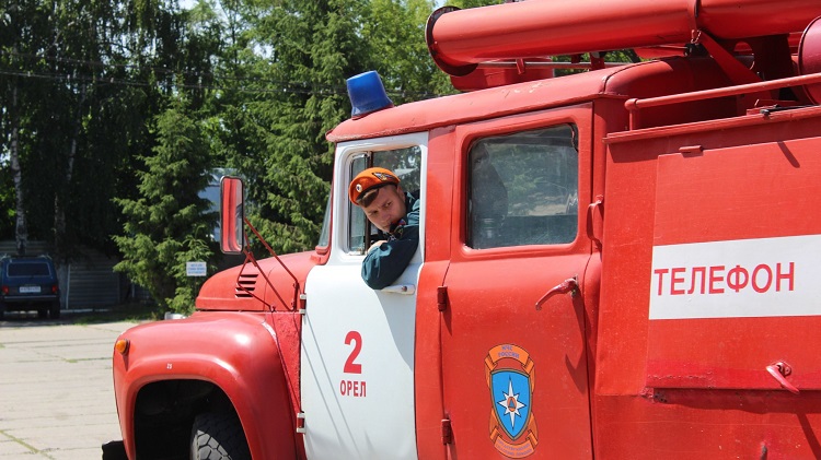 Водитель пожарного автомобиля зарплата