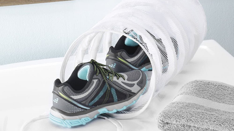 Мешки для стирки обуви: виды пакетов для стирки кроссовок в стиральной .