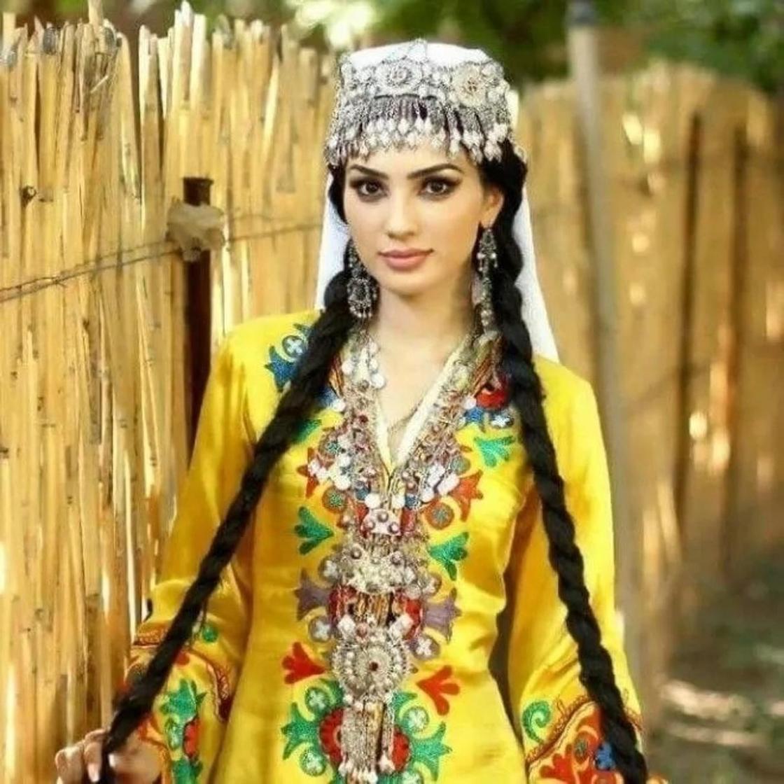 Фото сами красивая девушка в таджикистане