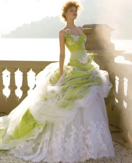 Платье свадебное с зеленой юбкой