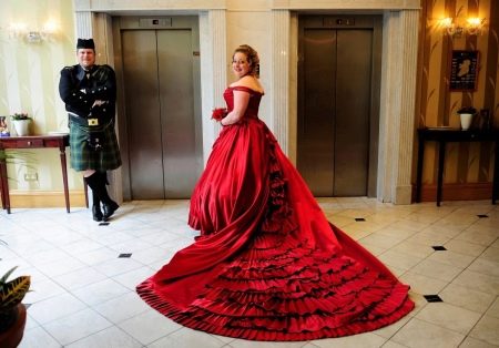 Красное свадебное платье для полных