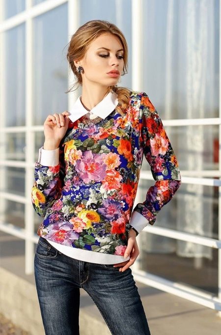 Блузка женская с цветами