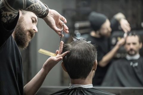  Pregled statistika plaća za profesiju Muški frizer u Rusiji 