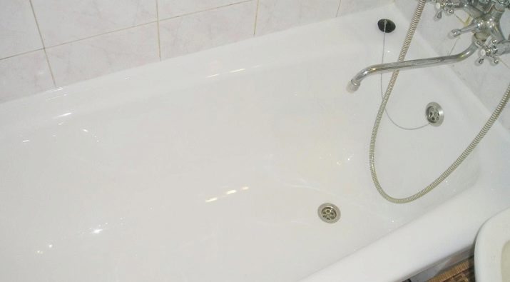 Чем отмыть акриловую ванну от скотча