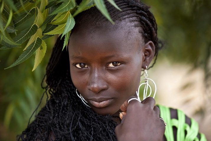 Сенегальские косы, как и простые африканские, берут свое начало на территор...