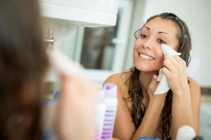 Как снять макияж не повредив кожу лица