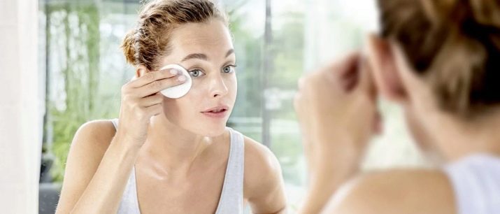 Как правильно снимать макияж с глаз мицеллярной
