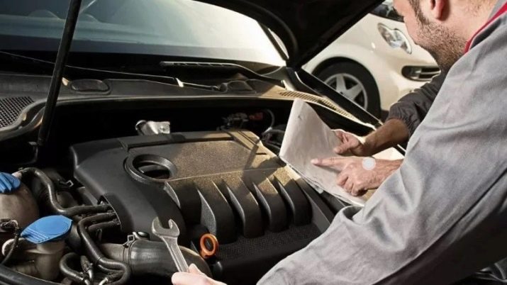 Автослесарь (10 фото): обучение работе и профстандарт слесарей по ремонту автомобилей, должностная инструкция
